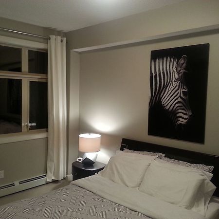 Pinnacle Inn & Suites Aspen YYC Eksteriør billede