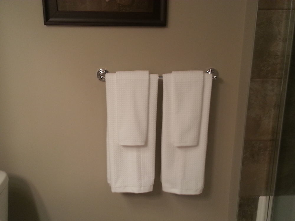 Pinnacle Inn & Suites Aspen YYC Eksteriør billede